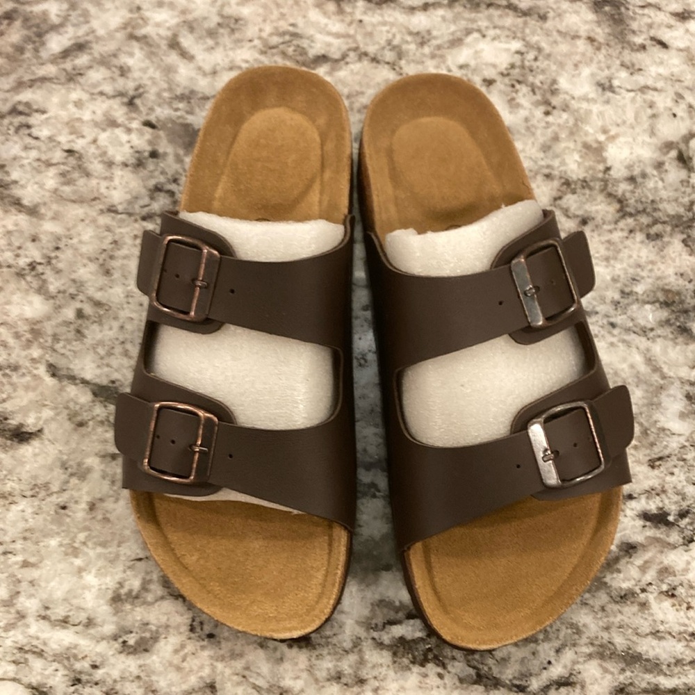 Cushionaire women’s 8.5 Brown Sandels